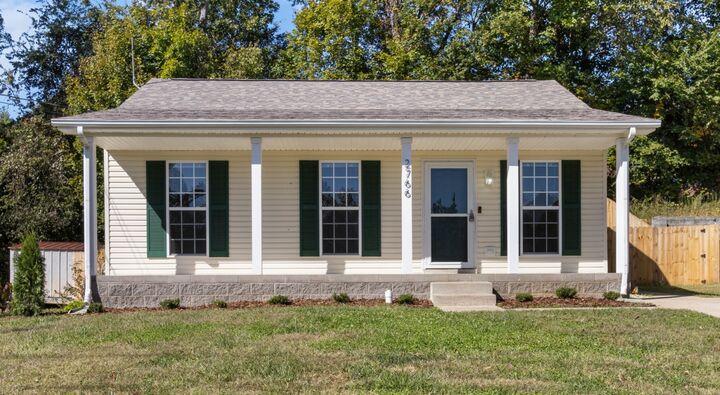 Property Photo: 2766 Applemill Ct TN 37040