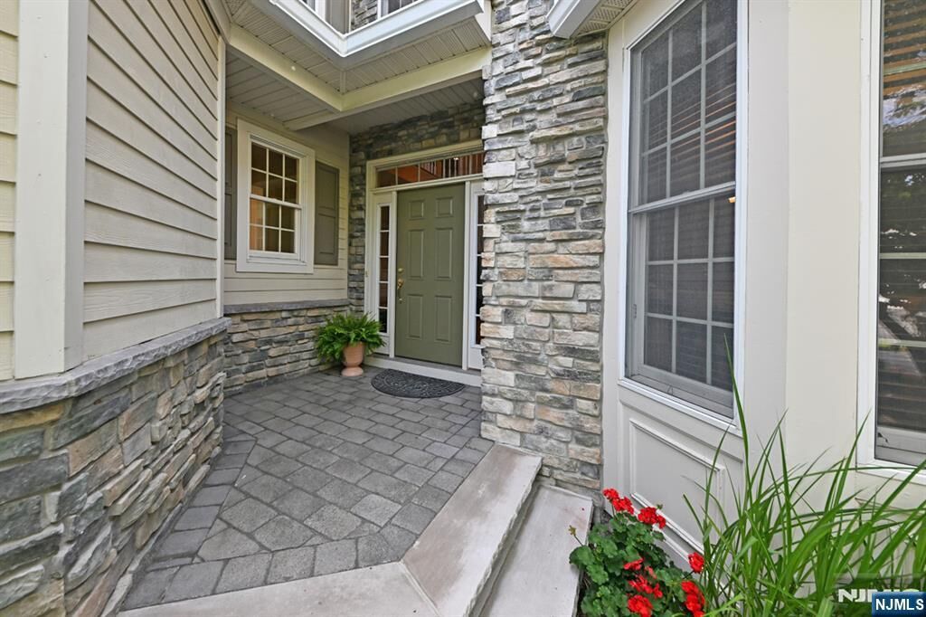 Property Photo:  3 Schindler Court  NJ 07458 