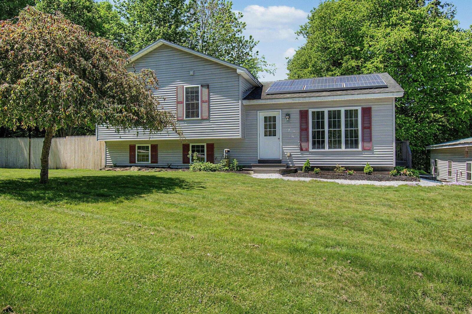 Property Photo:  354 Old Stage Road  VT 05468 