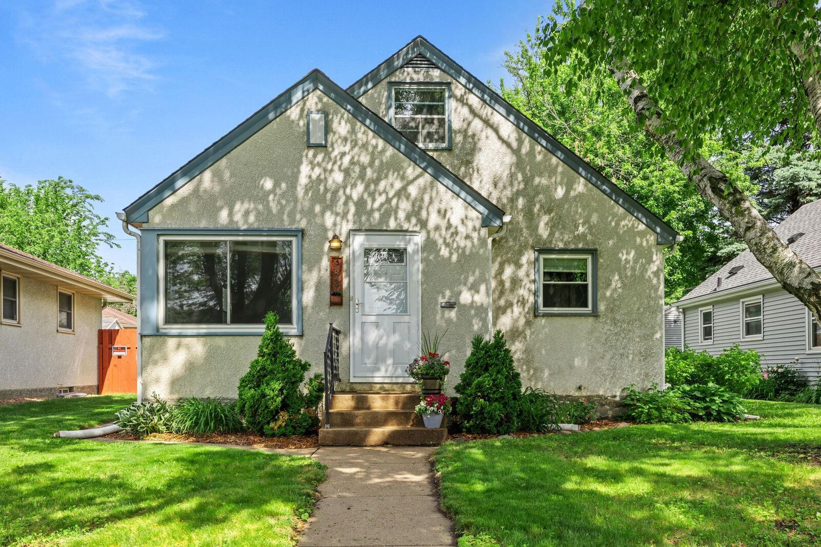 Property Photo:  3728 Polk Street NE  MN 55421 