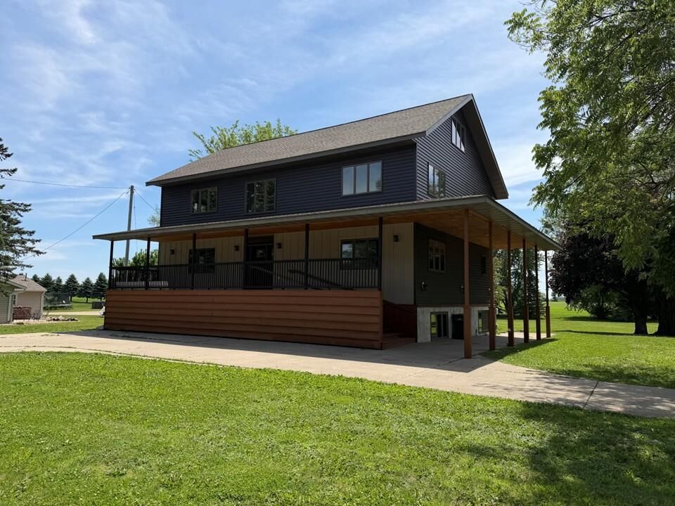 Property Photo:  831 2nd Street SW  MN 56036 