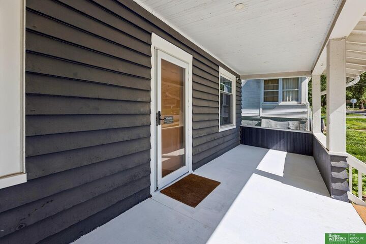 Property Photo:  1226 N 34 Street  NE 68131 