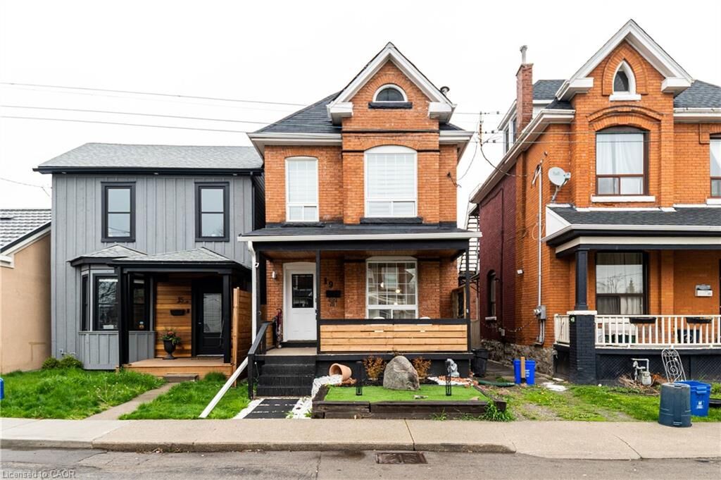 Property Photo:  19 Century Street  ON L8L 1V7 