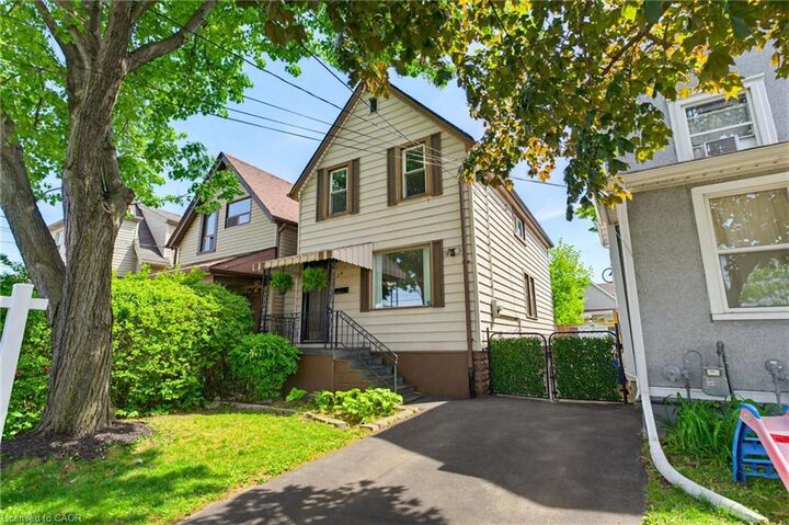 Property Photo:  124 Campbell Avenue  ON L8H 2E9 