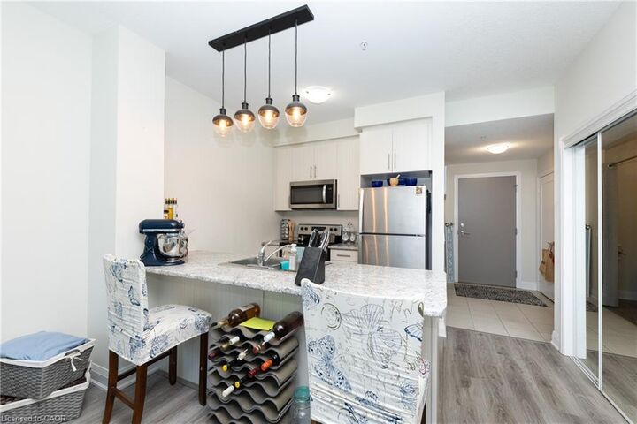 Property Photo:  16 Concord Place 209  ON L3M 0J1 