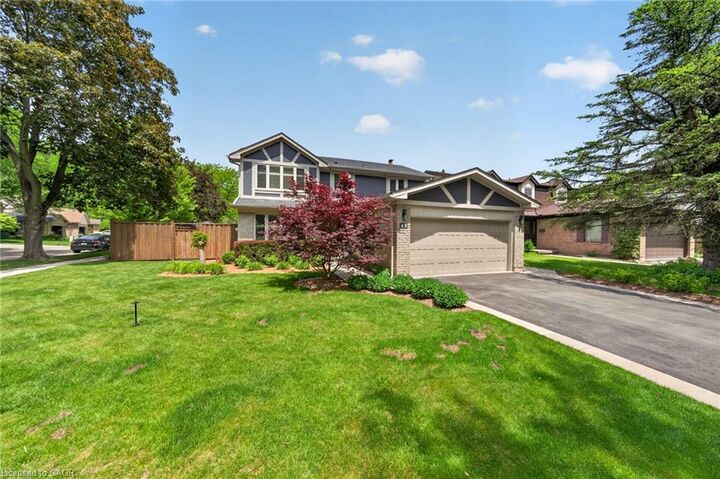 Property Photo:  15 Ravine Drive  ON L9H 6K8 