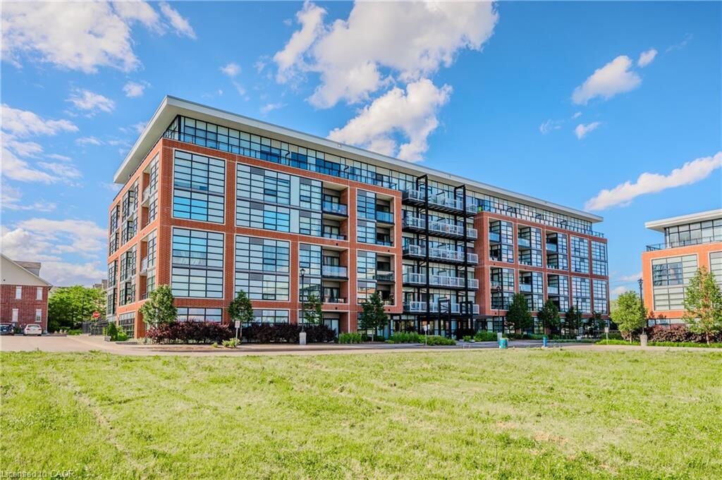 Property Photo:  15 Prince Albert Boulevard 414  ON N2H 0C2 