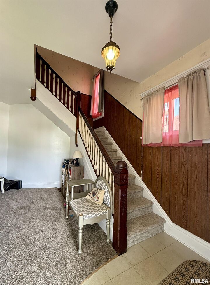 Property Photo:  194 Olive Street  IL 61401 