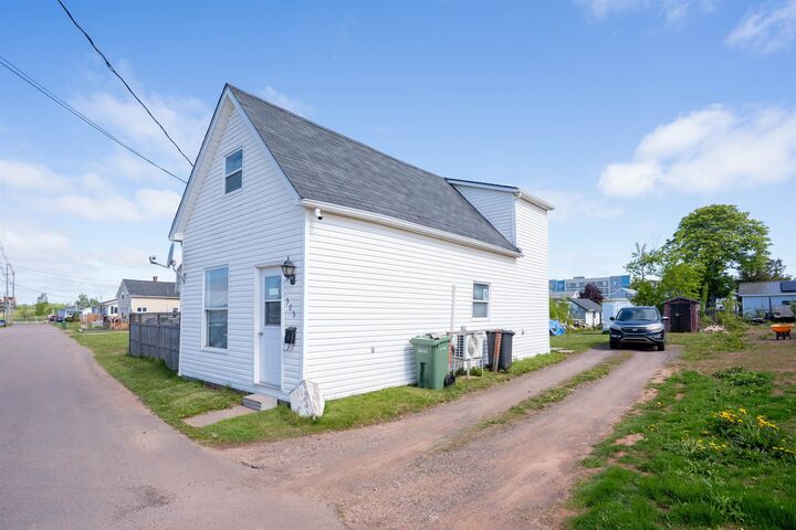 Property Photo:  503 North Market Street  PE C1N 1M5 