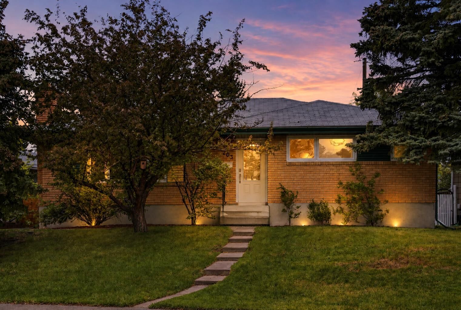 Photo de la propriété: 203 Southampton Drive SW AB T2W 0V6