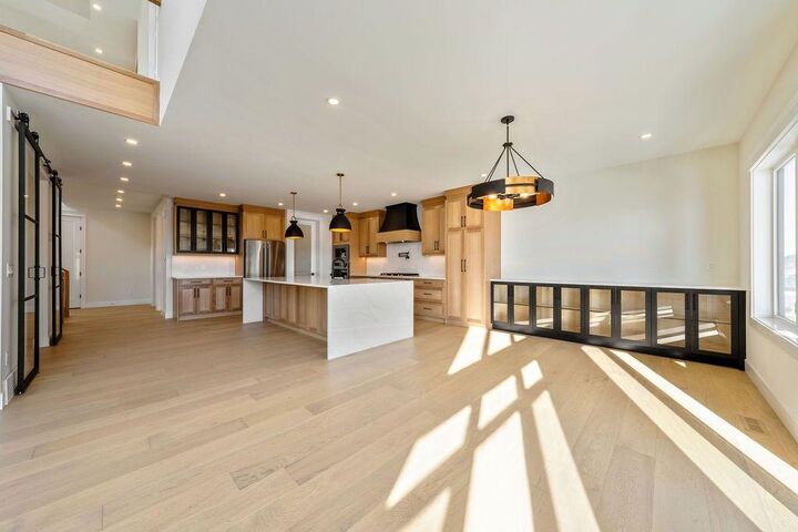 Property Photo: 36 Sunvalley View AB T4C 3H1
