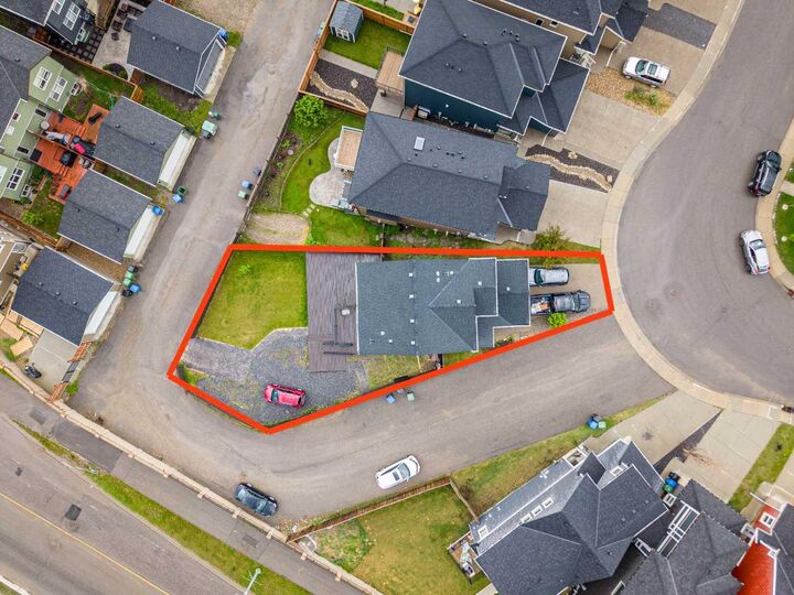 Property Photo:  51 Evanscrest Way NW  AB T3P 0P9 