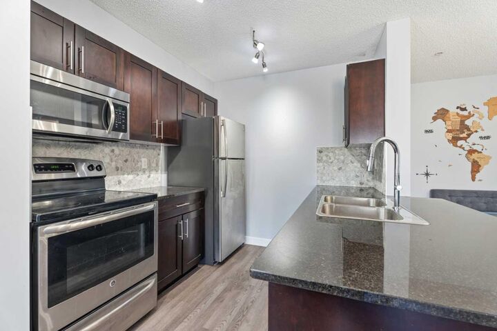 Photo de la propriété:  1317 27 Street SE 3102  AB T2A 4Y5 