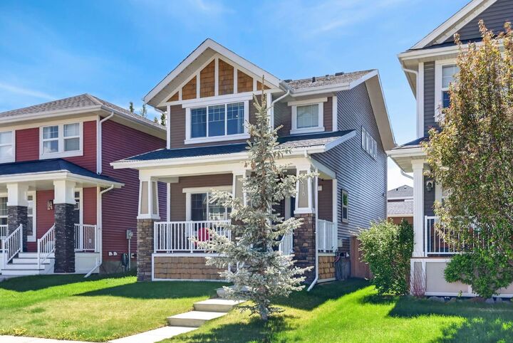 Property Photo: 218 River Heights Green AB T4C 0S3