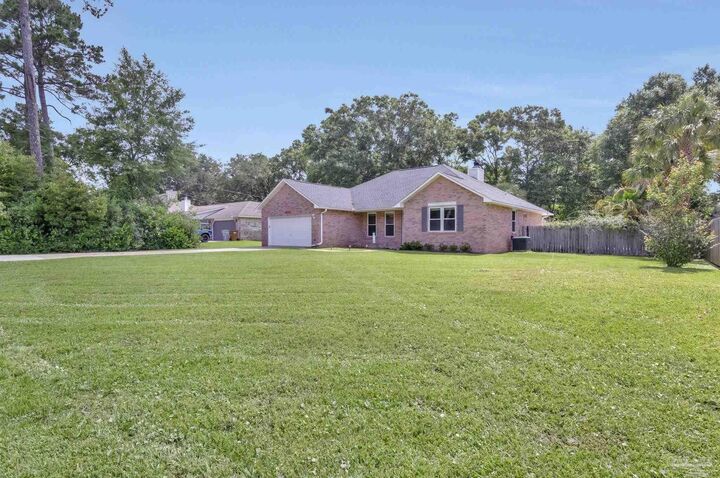 Property Photo:  5333 Rowe Trl  FL 32571 