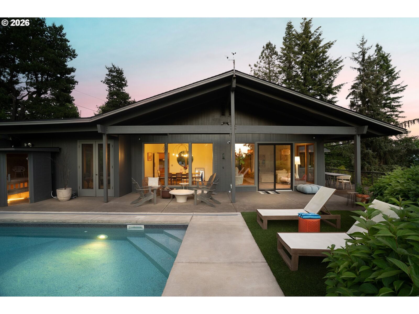 Property Photo: 1550 SW Mitchell St OR 97239