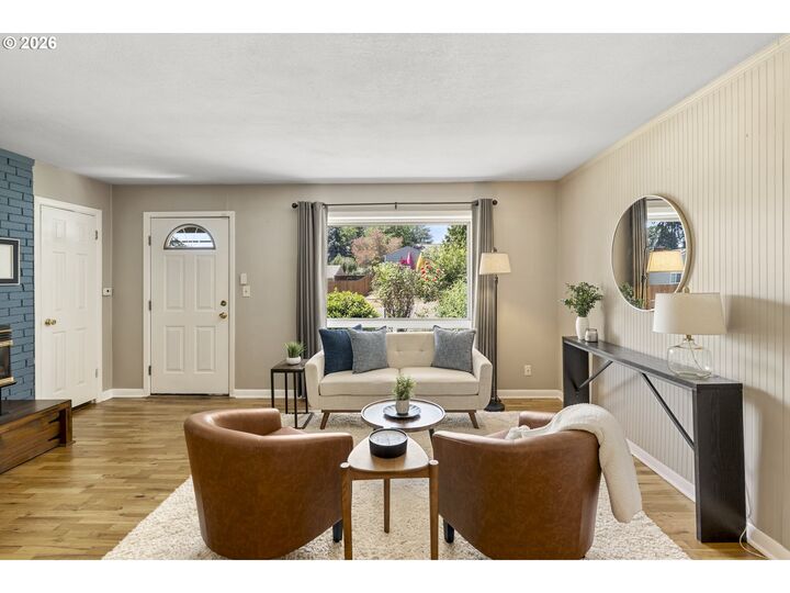 Property Photo: 845 Cornell Ave OR 97027