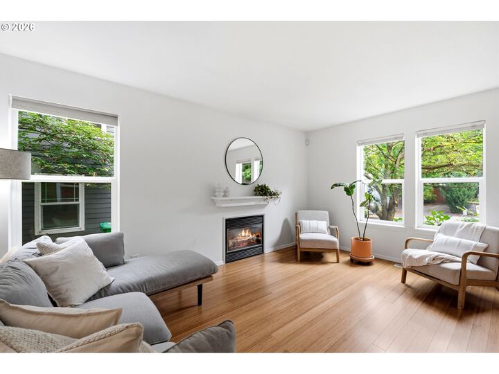Property Photo: 6943 N Borthwick Ave OR 97217