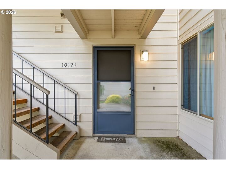 Property Photo:  10121 SW Trapper Ter  OR 97008 