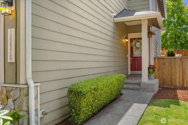 Property Photo: 10626 19th Place SE WA 98258