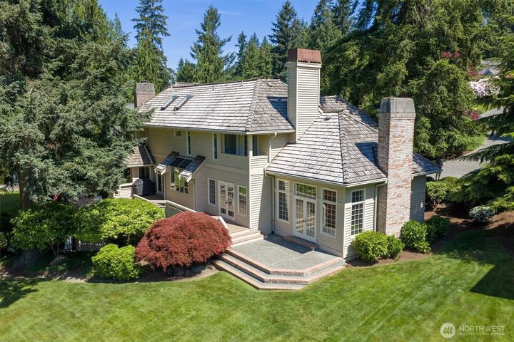 Property Photo:  13713  209th Avenue NE  WA 98077 