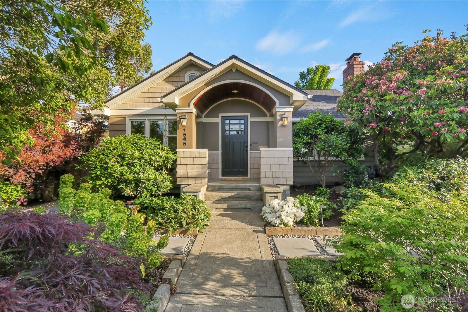 Property Photo:  1545 NE 76th Street  WA 98115 