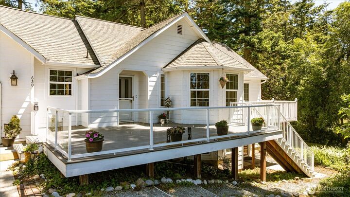 Property Photo:  620  Coronado Avenue  WA 98239 