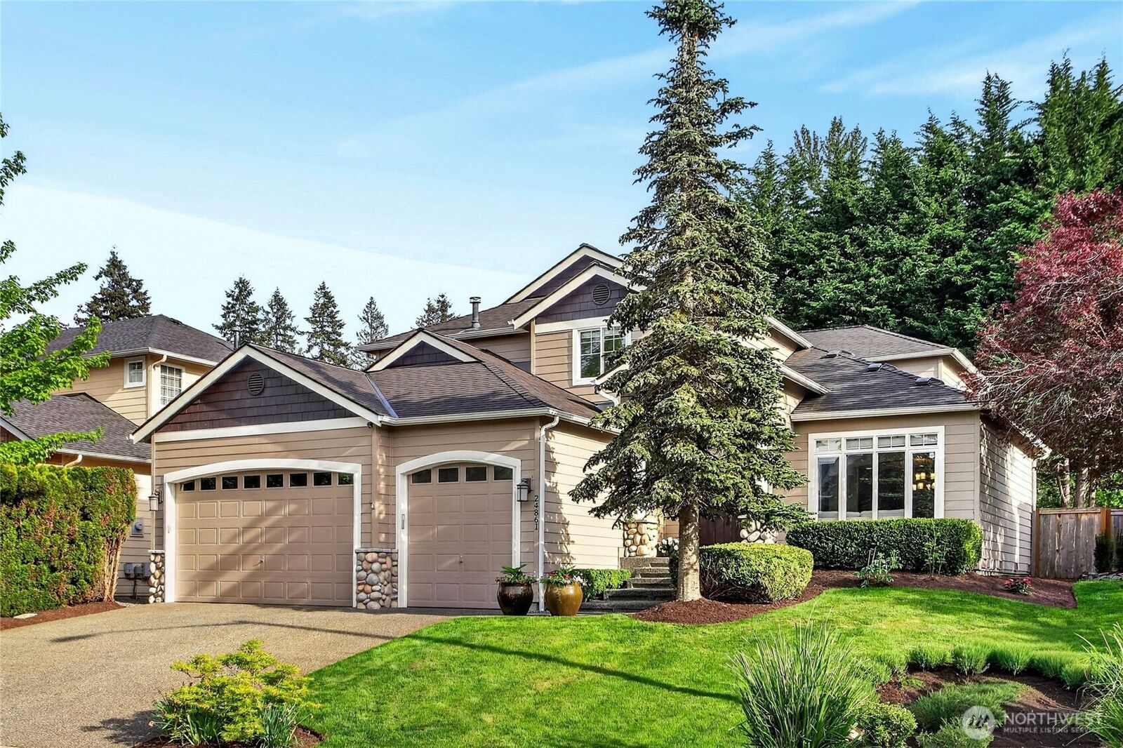 Property Photo:  24861 NE 1st Place  WA 98074 