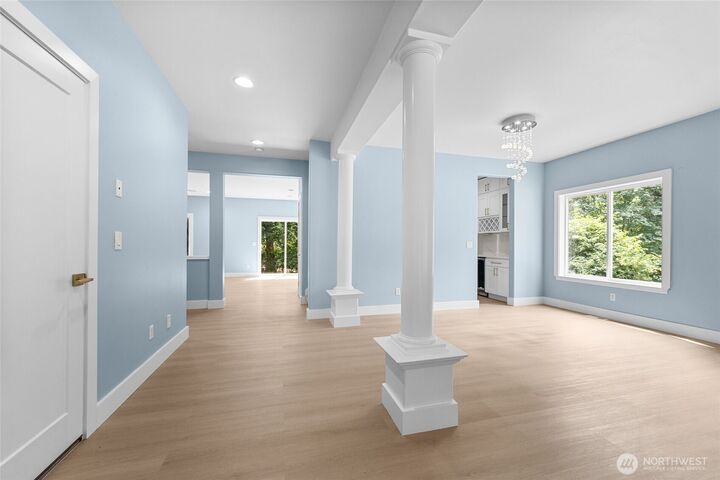 Property Photo:  21927  45th Ave SE  WA 98021 