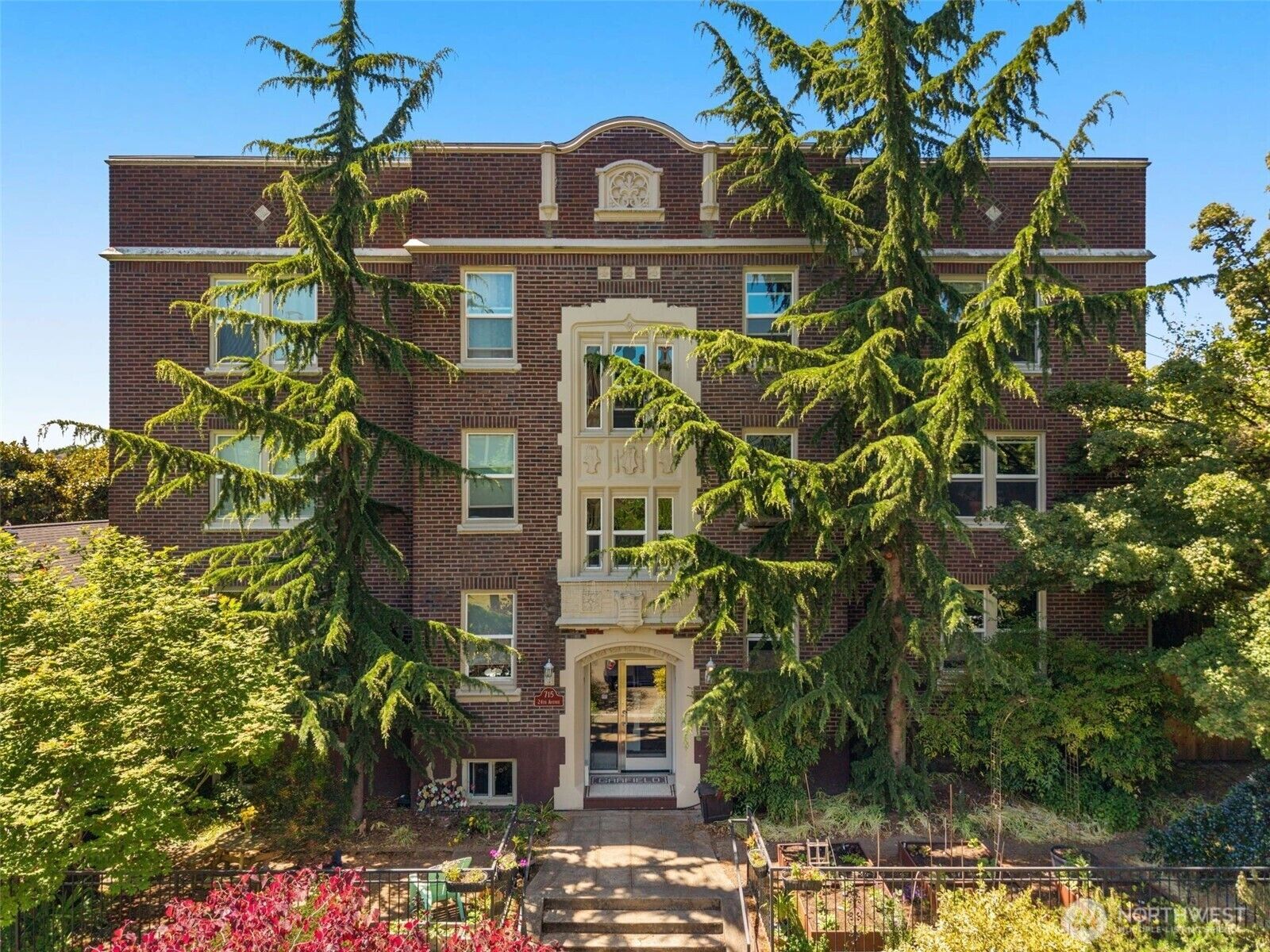 Property Photo:  715  24th Avenue 306  WA 98122 