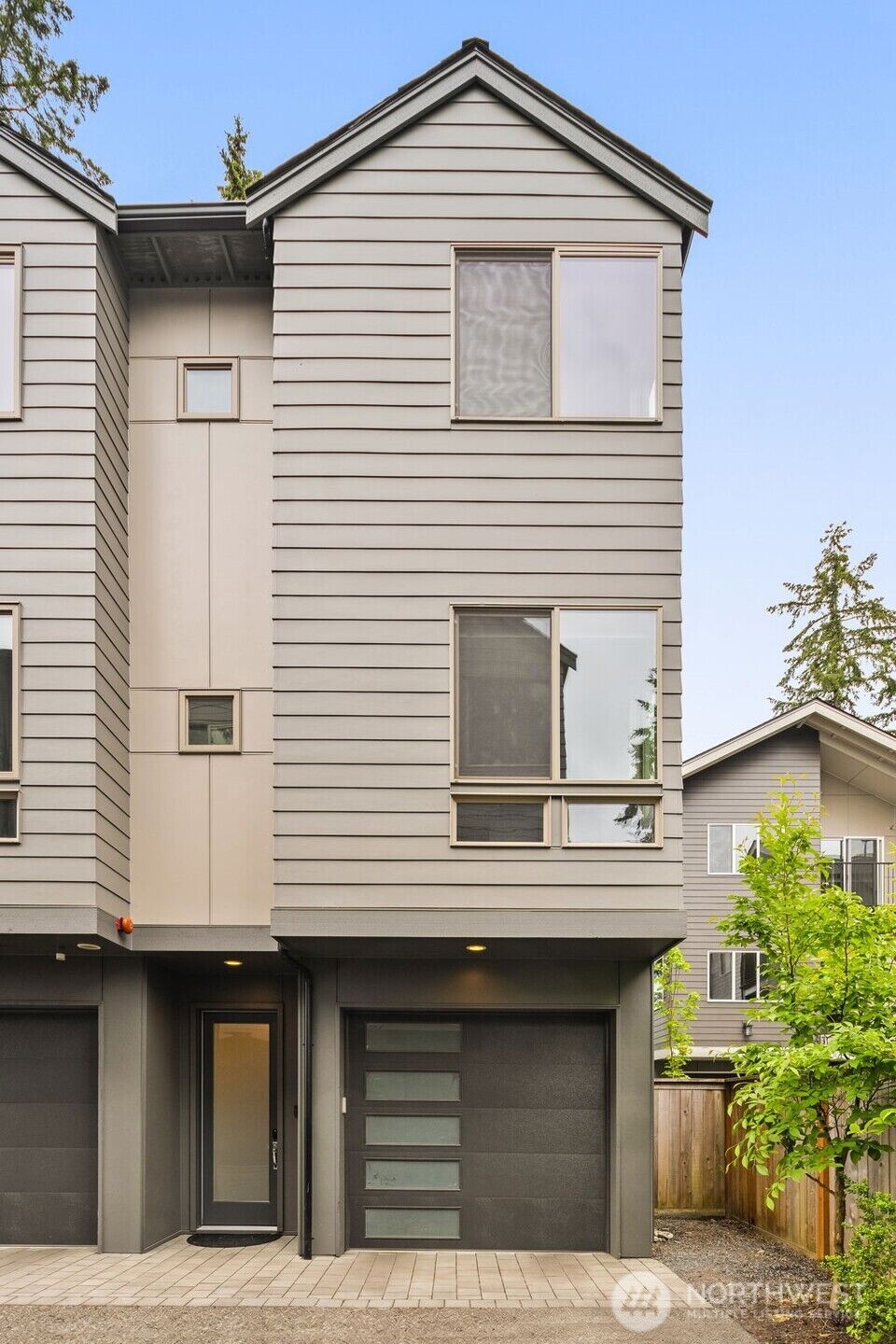 Property Photo: 18355 3rd Avenue NE WA 98155