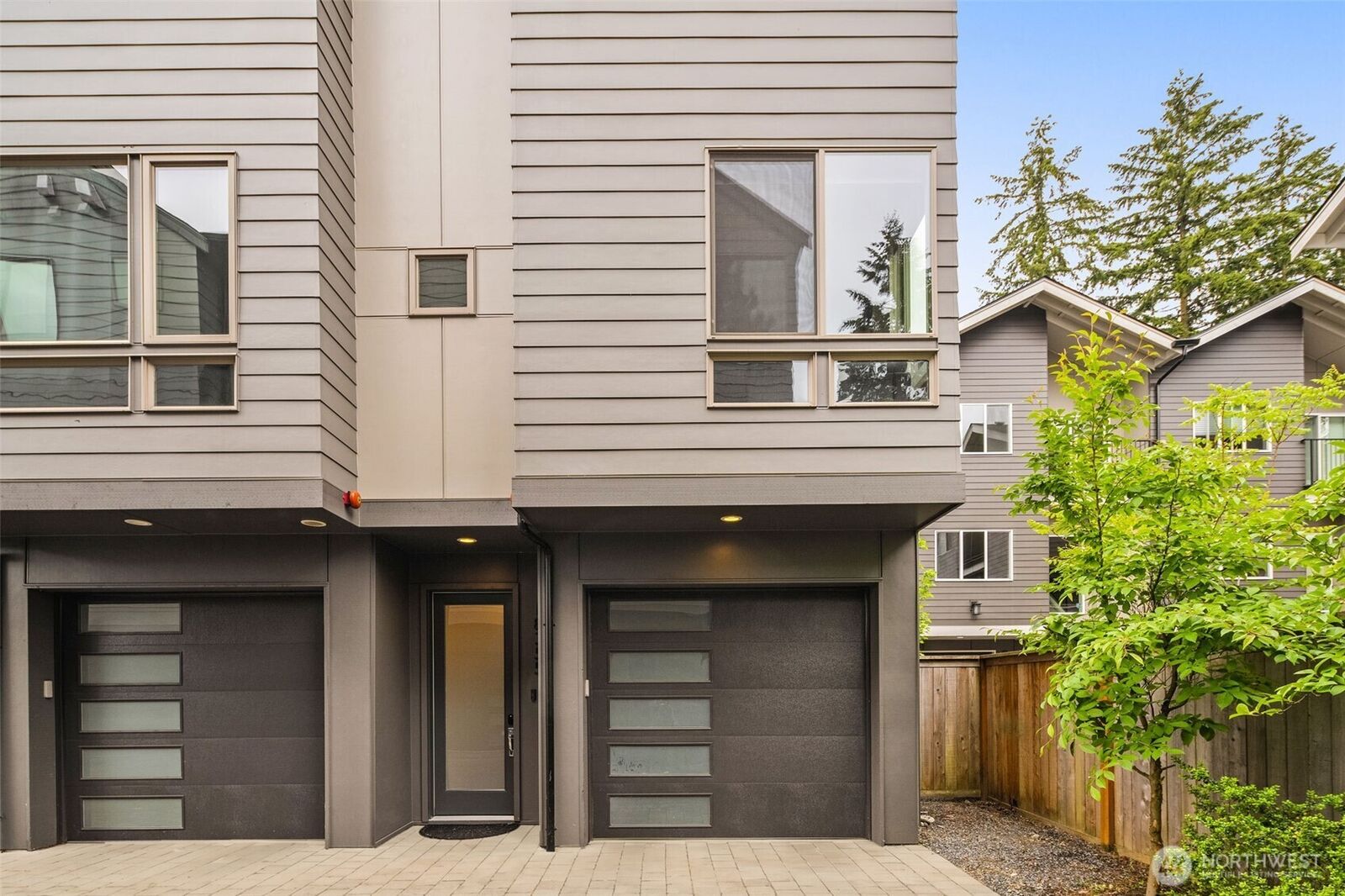 Property Photo: 18355 3rd Avenue NE WA 98155