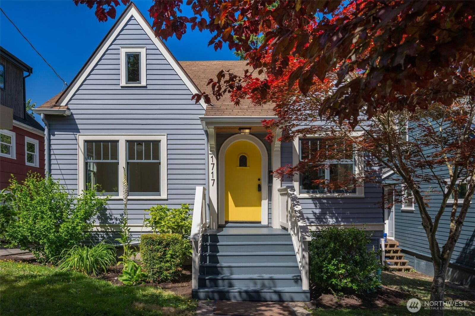 Property Photo:  1717  32nd Avenue  WA 98122 