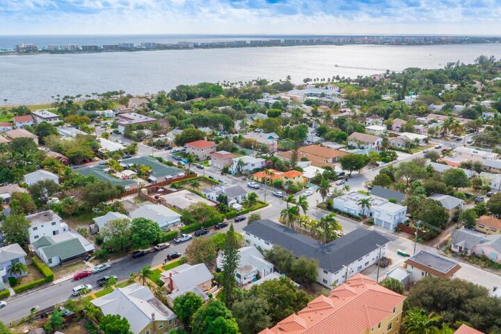 Property Photo:  1205 N M Street  FL 33460 