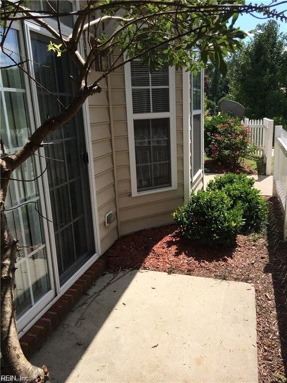 Property Photo:  604 Teton Cir  VA 23435 