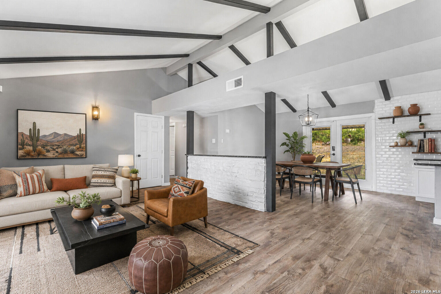 Property Photo:  330 Whitecliff Dr  TX 78227 