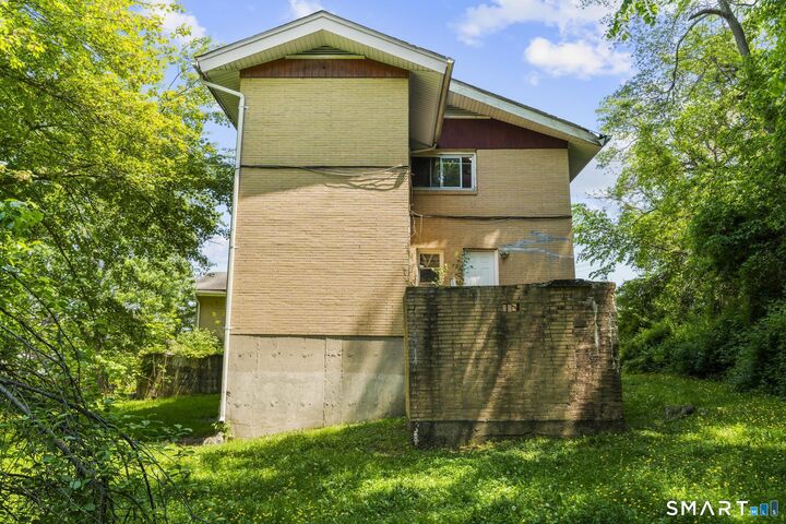 Property Photo:  193 Hampton Street  CT 06120 