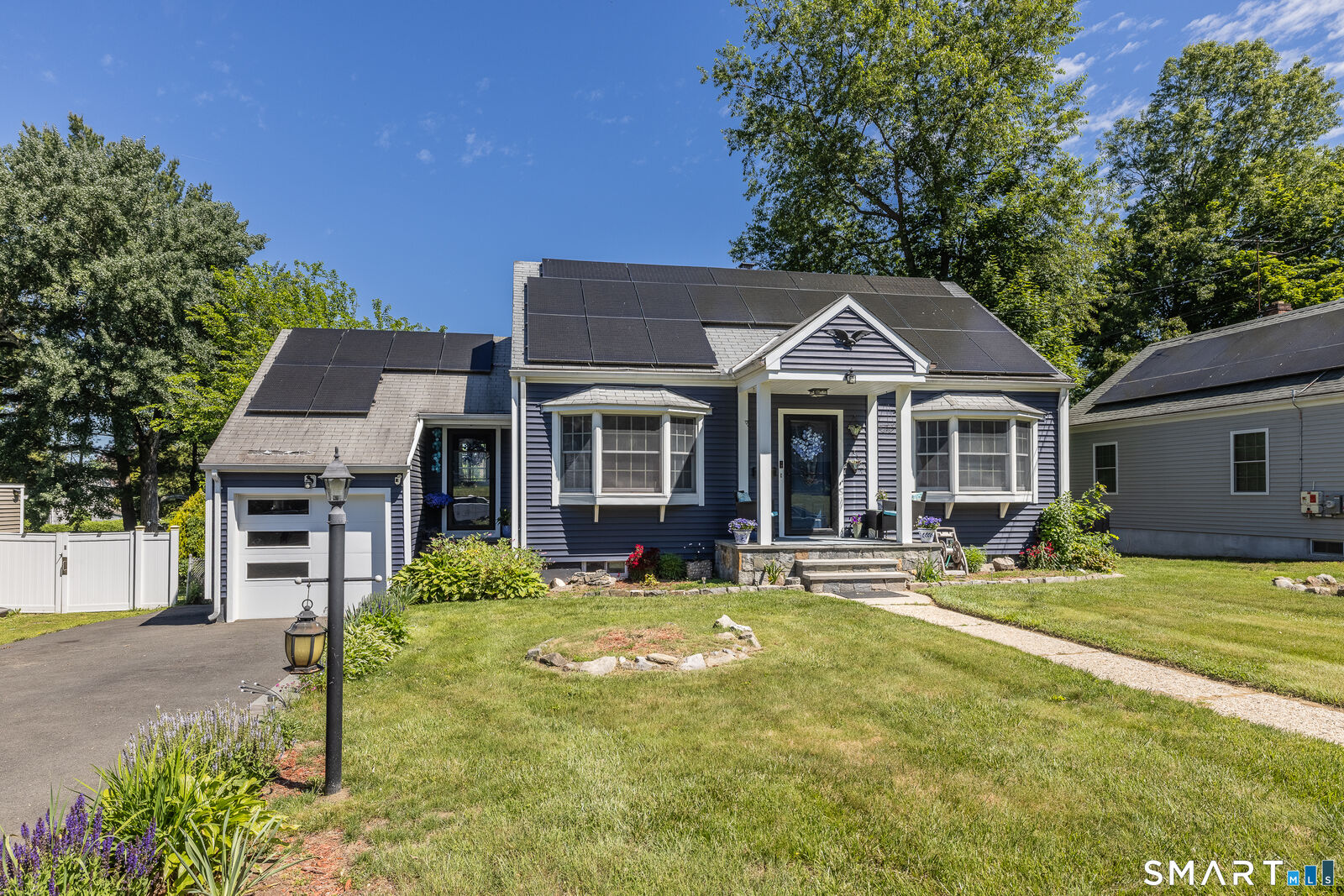 Property Photo:  465 Evers Street  CT 06610 