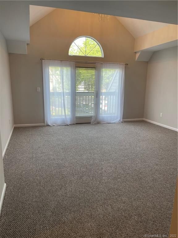 Property Photo: 16 Hawley Glen 16 CT 06614
