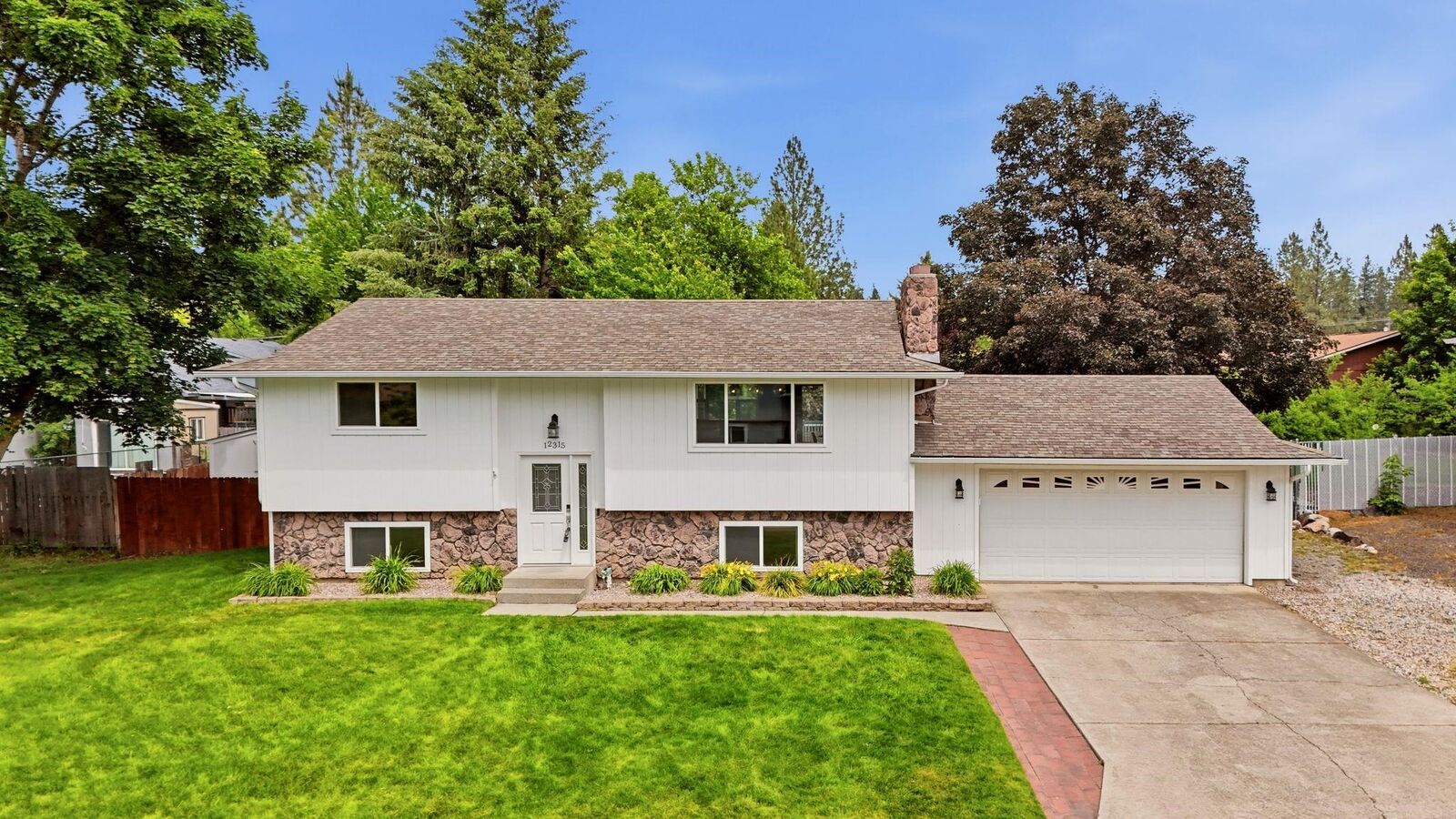 Property Photo: 12315 E 27th Ave WA 99216