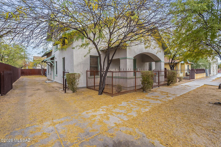 Property Photo: 522 N 2nd Avenue AZ 85705