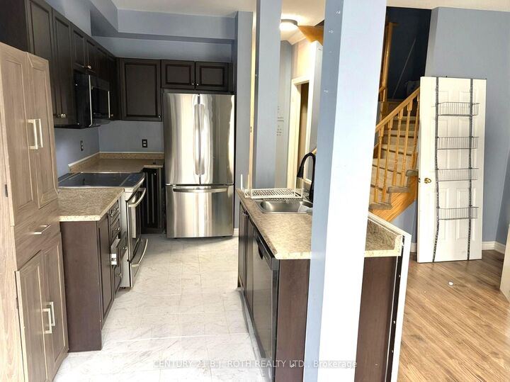 Property Photo:  120 Stanley Street  ON L4M 6V5 