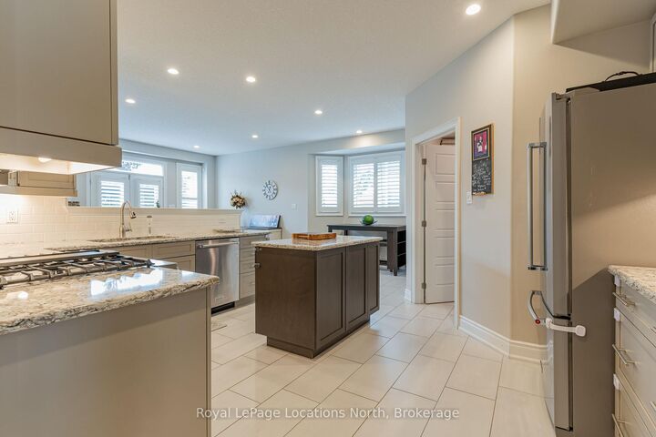 Property Photo:  14 Wilson Street  ON L9Y 0Y9 
