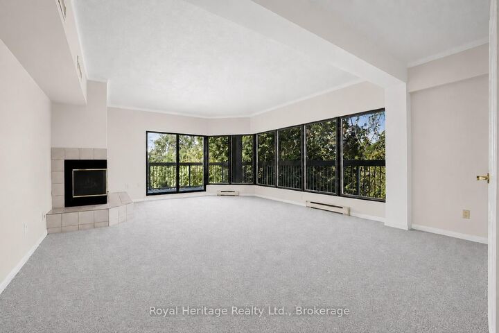 Property Photo: 40 Auburn Street 211 ON K9H 2G2