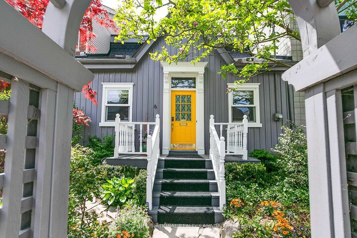 Property Photo: 6 Bowman Street ON M4X 1T9