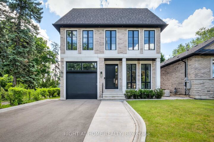 124 Shaver Avenue N — photo 1