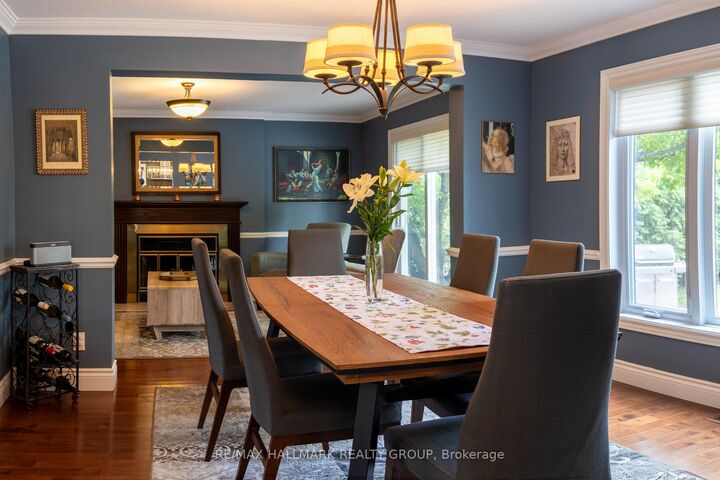 Property Photo: 1808 Robinwood Place ON K1C 6L4