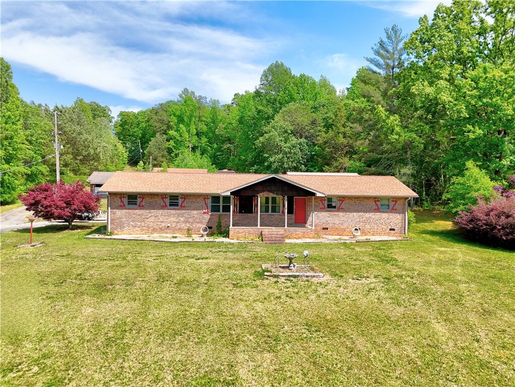 Property Photo: 4981 Moorefield Memorial Highway SC 29671