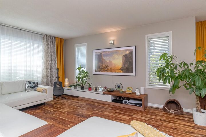 Property Photo:  749 Marchmont Rd  BC V9L 2L9 