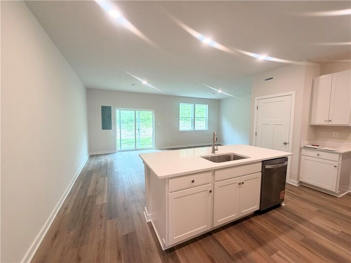 Property Photo: 143 Scotland Ln PA 16037
